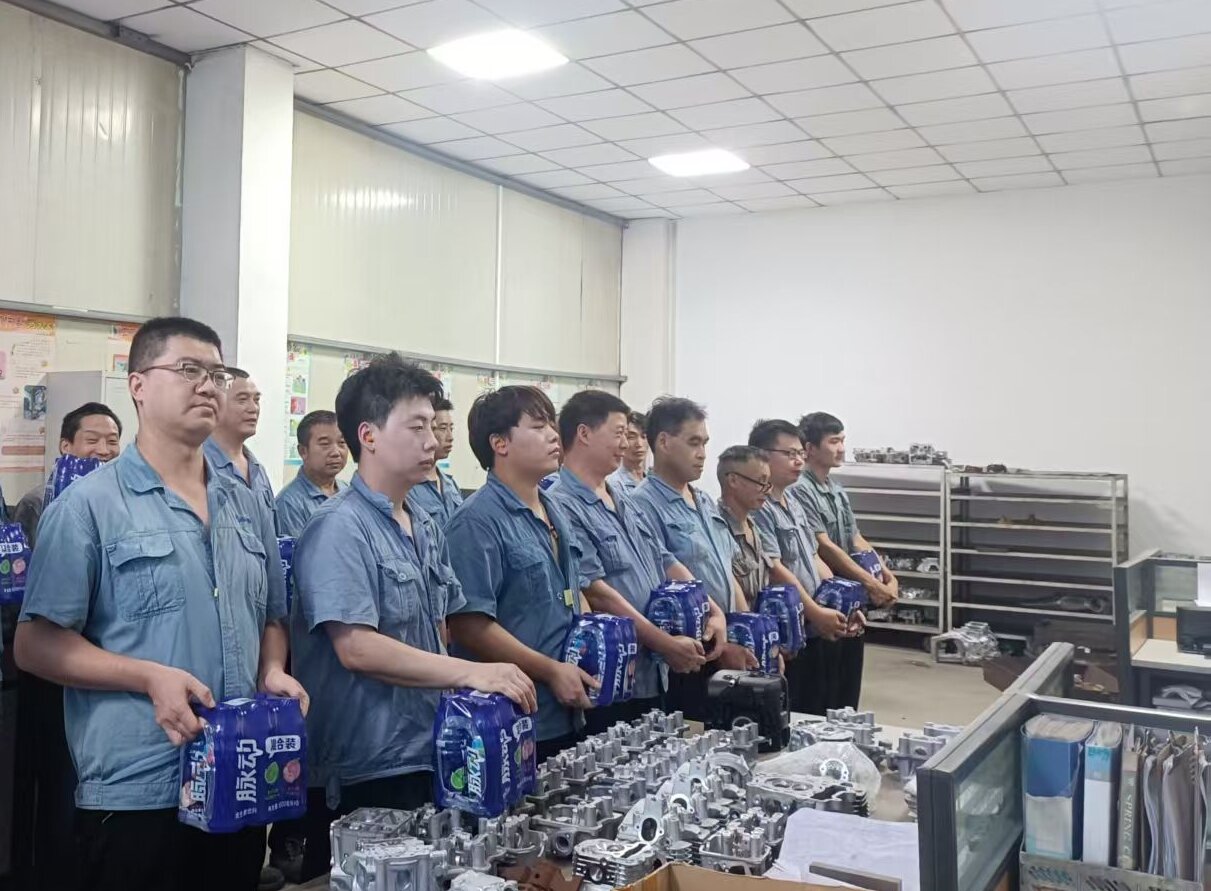 戰(zhàn)高溫、保生產、送清涼